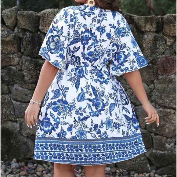 Boho Plus Size Floral Print Butterfly Sleeve Dress White Blue - Picture 3 of 7